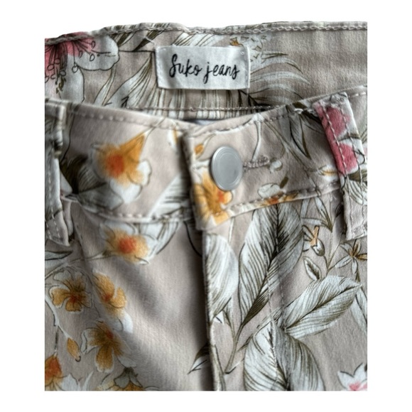 SUKO JEANS Floral Pull on Shorts Size 4 - Picture 10 of 12